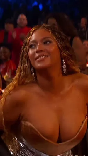 Beyonce / Beyoncé nude photo #1176