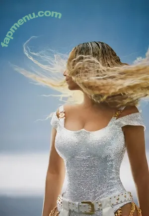 Beyonce / beyoncenavago nude photo #1398