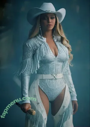 Beyonce / beyoncenavago nude photo #1405