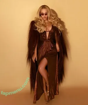 Beyonce / beyoncenavago nude photo #1509