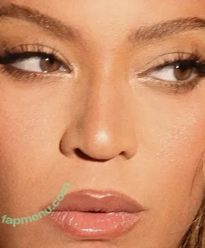 Beyonce / beyoncenavago nude photo #1529