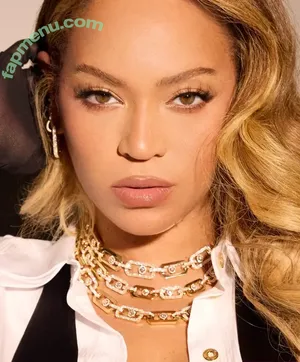Beyonce / beyoncenavago nude photo #1532