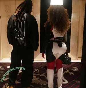 Beyonce / beyoncenavago nude photo #1544