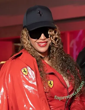 Beyonce / beyoncenavago nude photo #1565