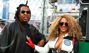 Beyonce / beyoncenavago nude photo #1567