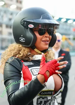 Beyonce / beyoncenavago nude photo #1572