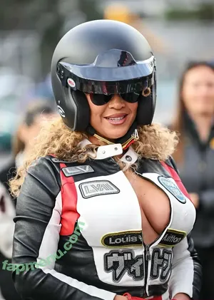 Beyonce / beyoncenavago nude photo #1576