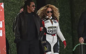 Beyonce / beyoncenavago nude photo #1583