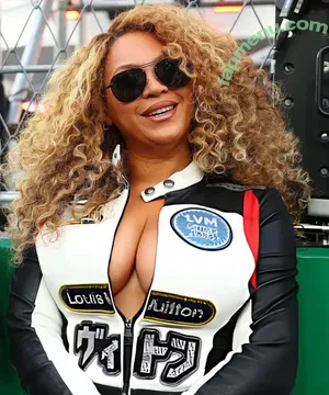 Beyonce / beyoncenavago nude photo #1587