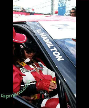 Beyonce / beyoncenavago nude photo #1593