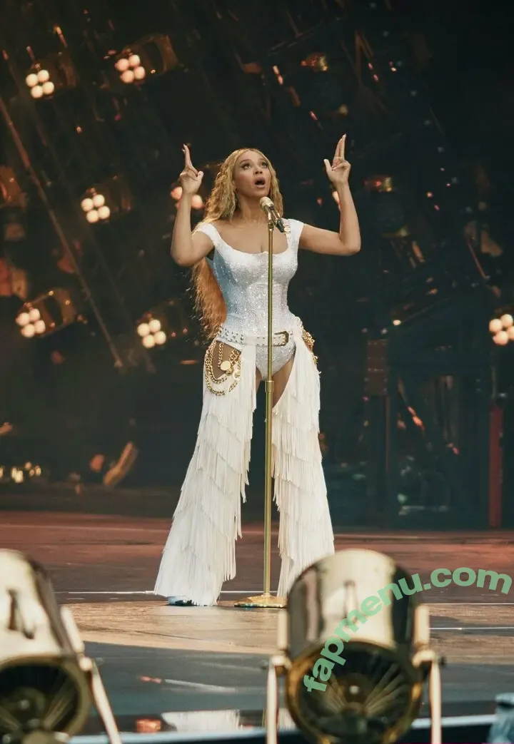 Beyonce nude photo #1399 (beyoncenavago)