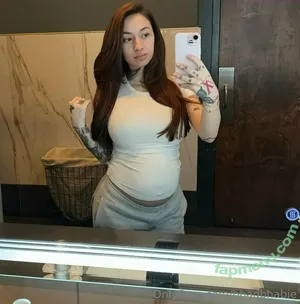 bhadbhabie nude photo #0024