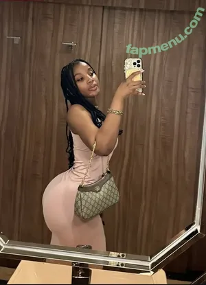 Bhadie.kelly / Pyt.kellyyy / Slayy.kellyy nude photo #0012