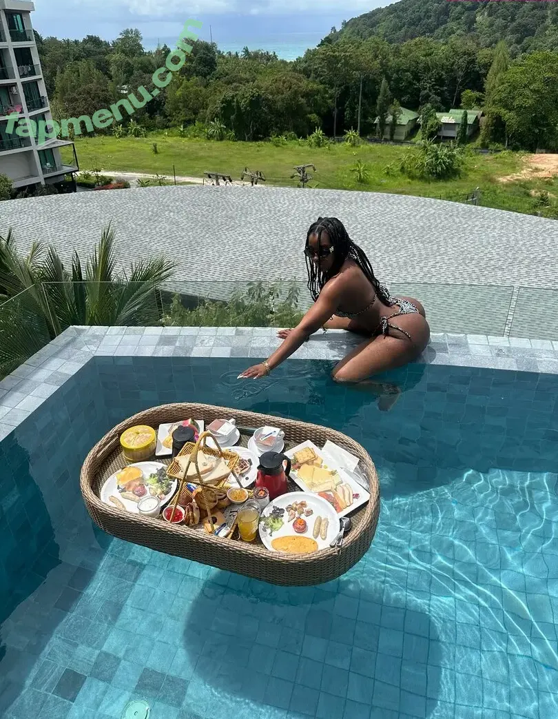 Bhadie.kelly nude photo #0016 (Pyt.kellyyy / Slayy.kellyy)