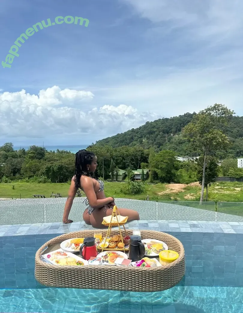 Bhadie.kelly nude photo #0019 (Pyt.kellyyy / Slayy.kellyy)