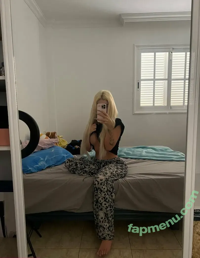 biakhalifa nude photo #0030 (biakhalifa)