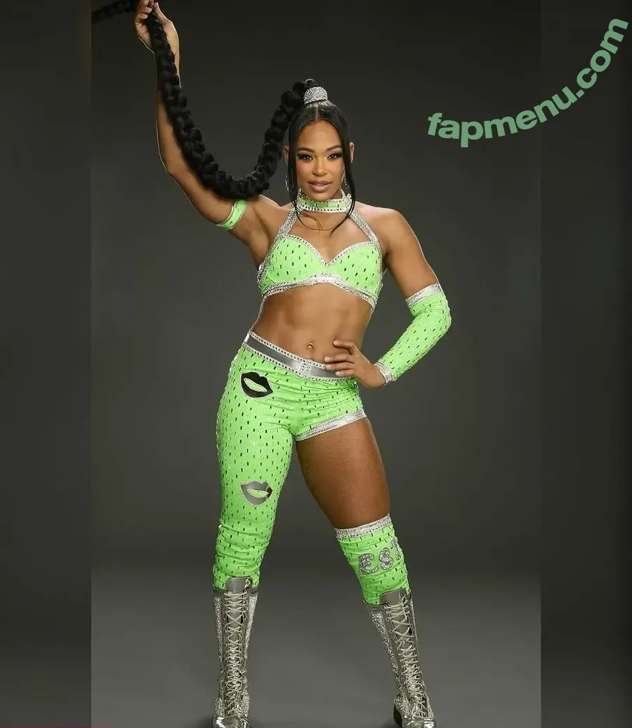 Bianca Belair nude photo #0622 (biancabelairwwe)