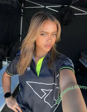 Bianca Bustamante / Racerbia nude photo #0221