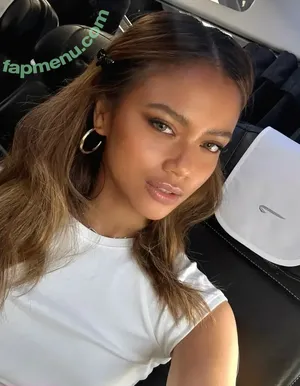 Bianca Bustamante / Racerbia nude photo #0244