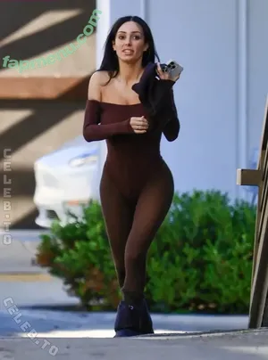 Bianca Censori / bianca.censori_official nude photo #2059