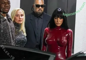 Bianca Censori / bianca.censori_official nude photo #2068