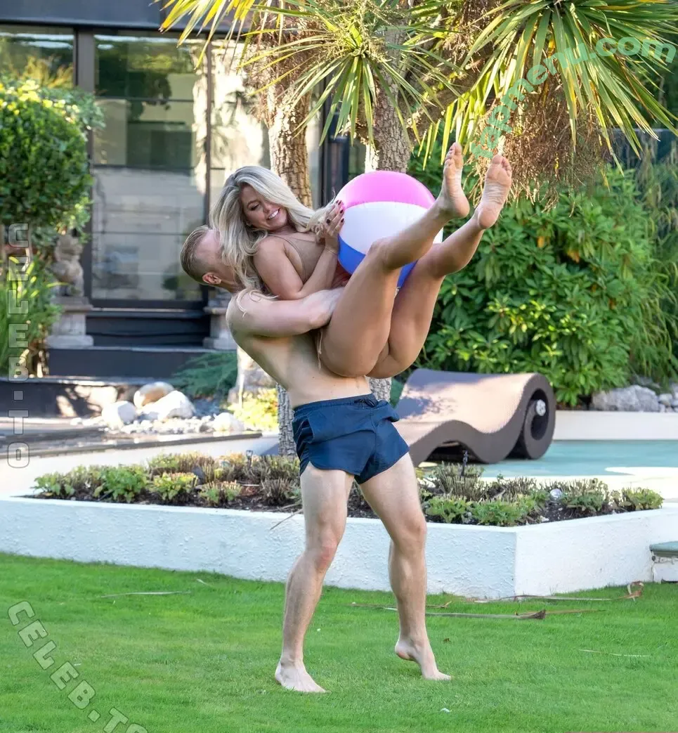 Bianca Gascoigne nude photo #0258 (biancagascoigne / biancagascoigne1)