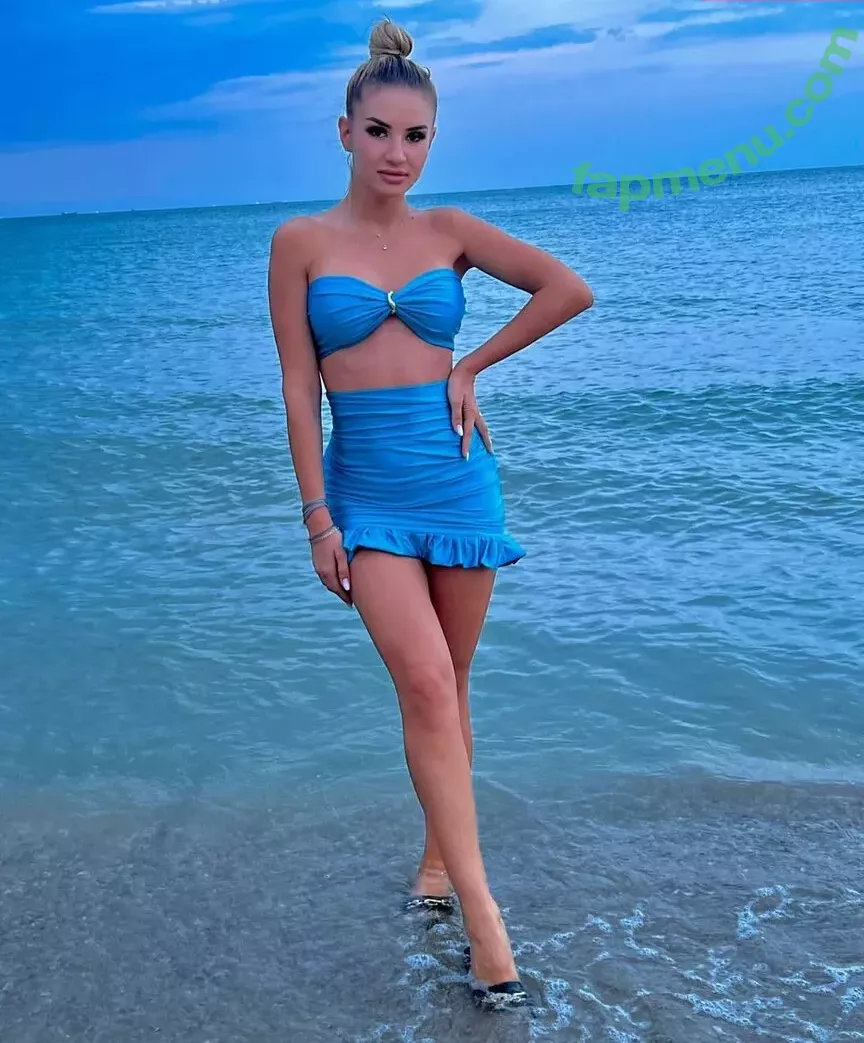 Biancabiiiib nude photo #0018 (Biancabiiiib)