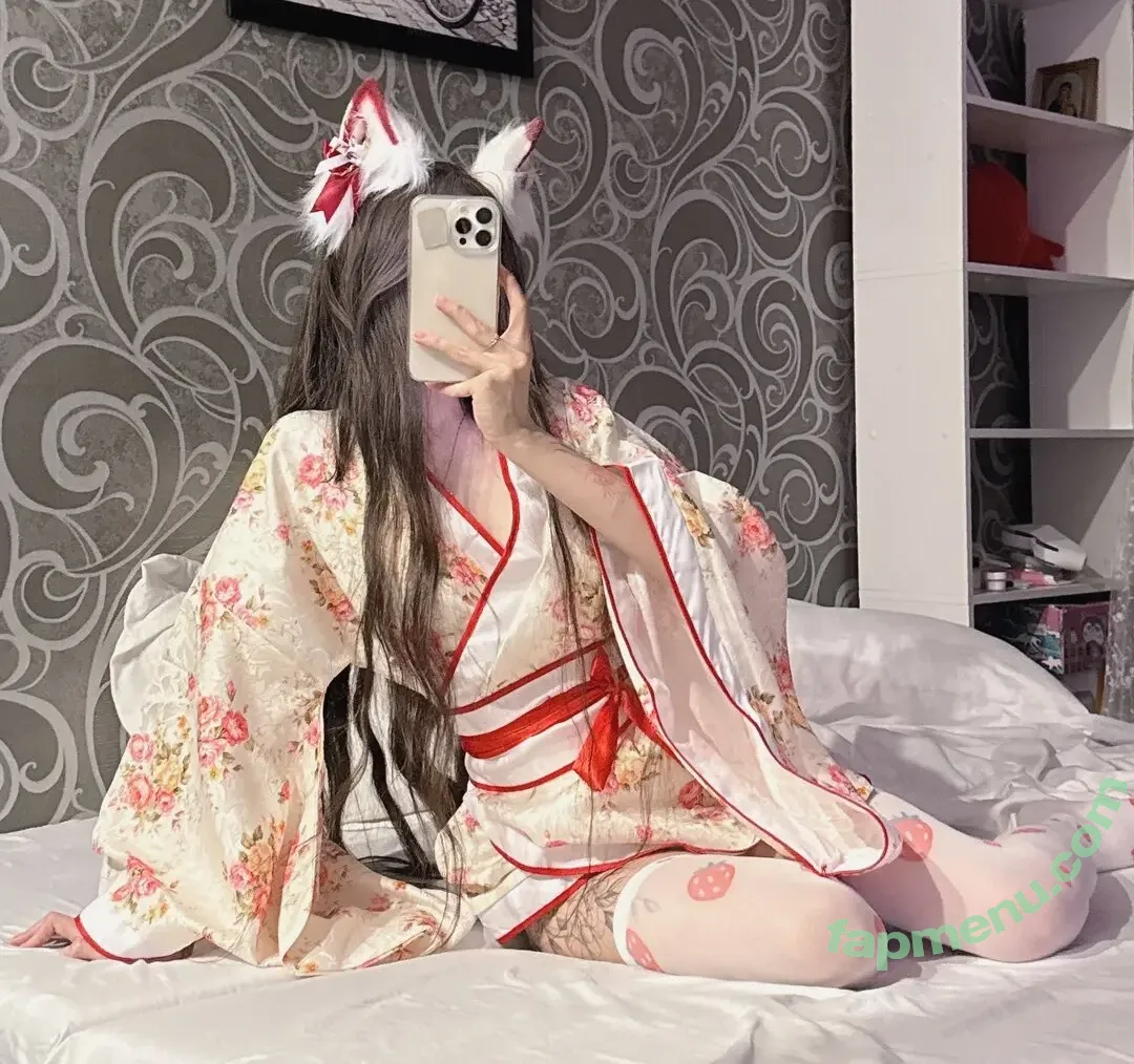 bibsye nude photo #0245 (Howllin / ohboybibs)