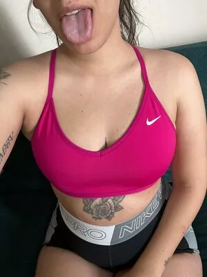 bichota69sexting / 69_bichota / adaharavip / kyliestepsister nude photo #0017