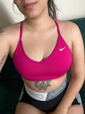 bichota69sexting / 69_bichota / adaharavip / kyliestepsister nude photo #0018