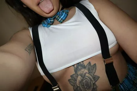 bichota69sexting / 69_bichota / adaharavip / kyliestepsister nude photo #0056