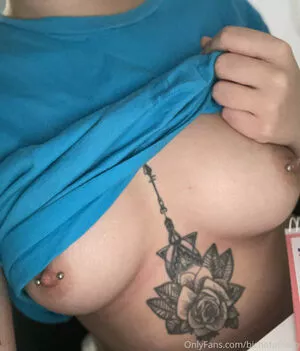 bichota69sexting / 69_bichota / adaharavip / kyliestepsister nude photo #0158