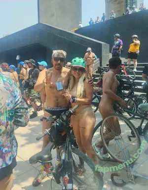  nude photo #0001