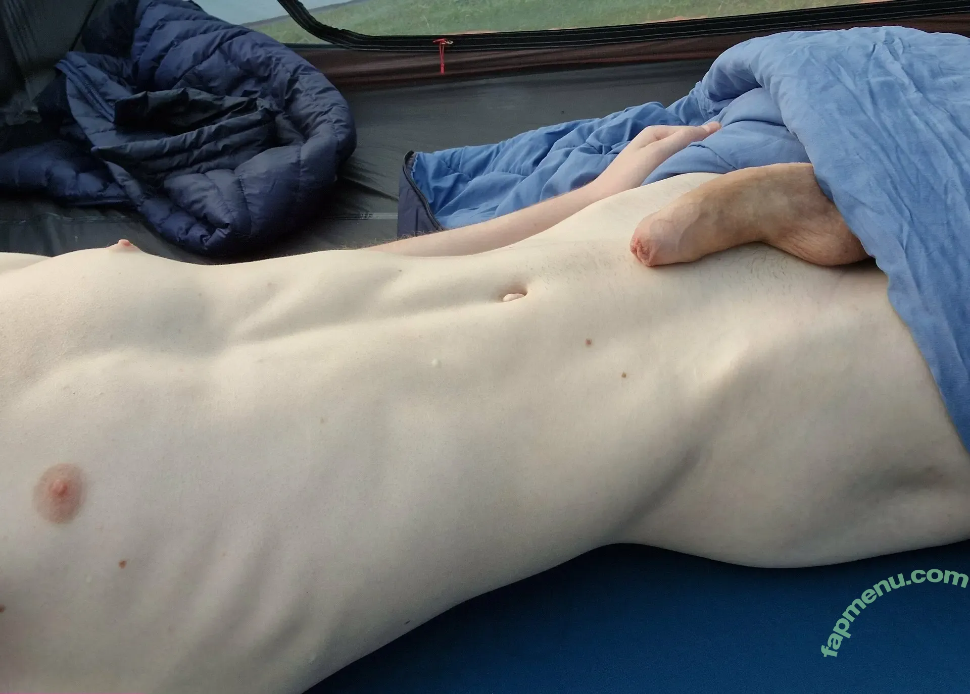 bicuriousboi99 nude photo #0009 (bicuriousbandofficial)
