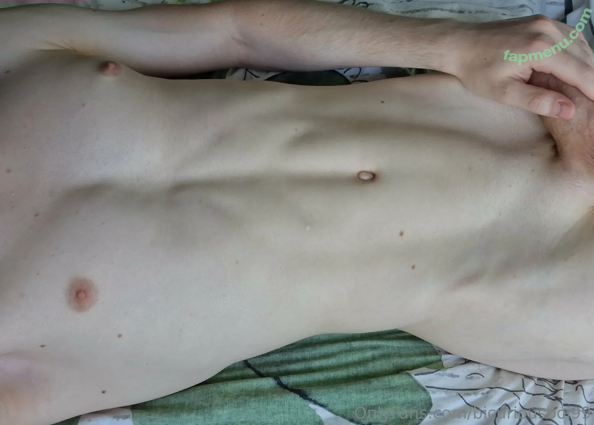 bicuriousboi99 nude photo #0027 (bicuriousbandofficial)