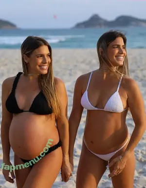 Bie & Branca Feres / Gêmeas do Nado Sincronizado / biaebrancaferes nude photo #0144