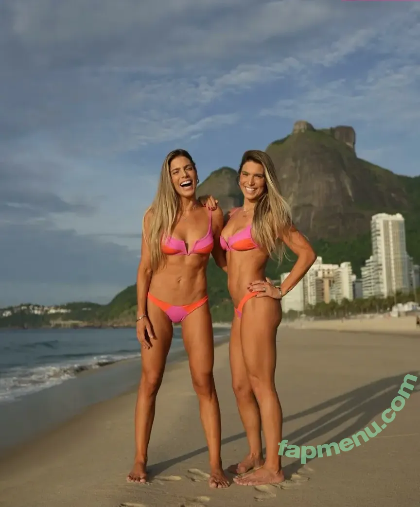 Bie & Branca Feres nude photo #0065 (Gêmeas do Nado Sincronizado / biaebrancaferes)