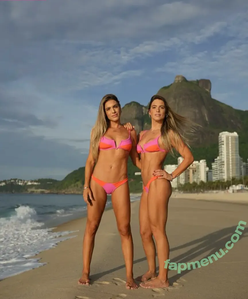 Bie & Branca Feres nude photo #0067 (Gêmeas do Nado Sincronizado / biaebrancaferes)