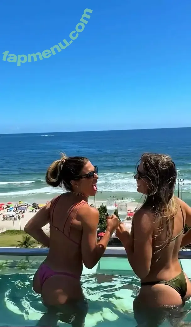 Bie & Branca Feres nude photo #0107 (Gêmeas do Nado Sincronizado / biaebrancaferes)