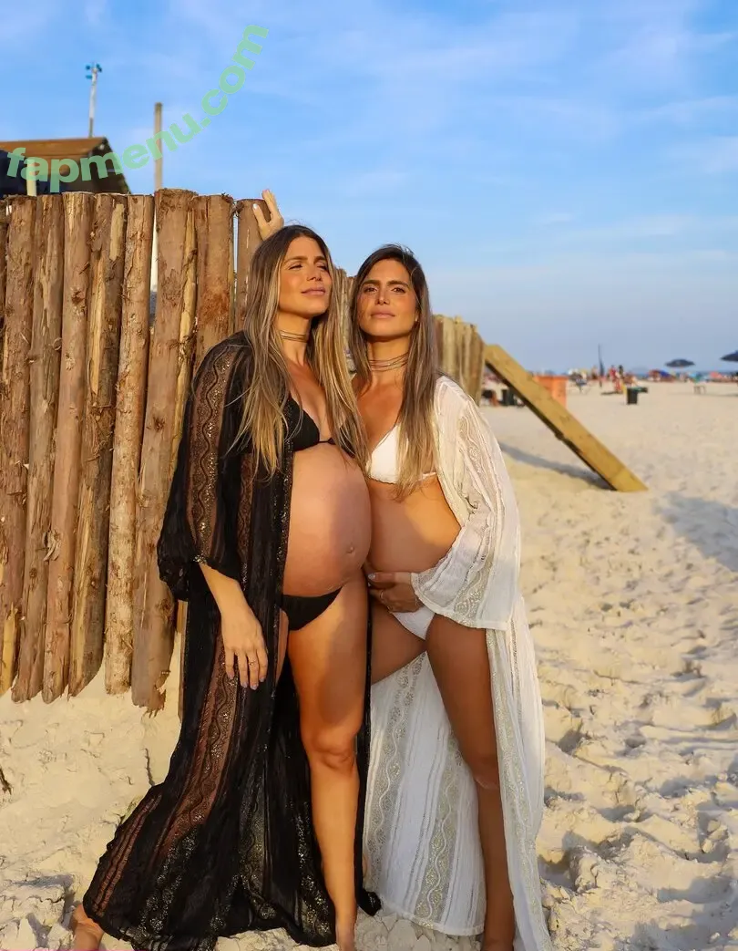 Bie & Branca Feres nude photo #0147 (Gêmeas do Nado Sincronizado / biaebrancaferes)