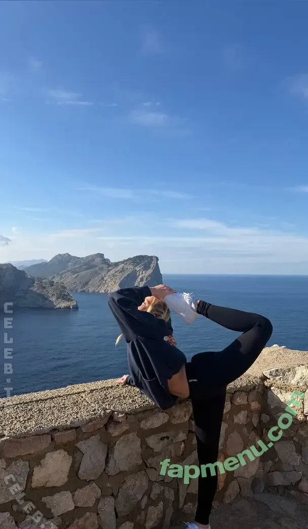 bienmichelle nude photo #0183 (bienmichelle)