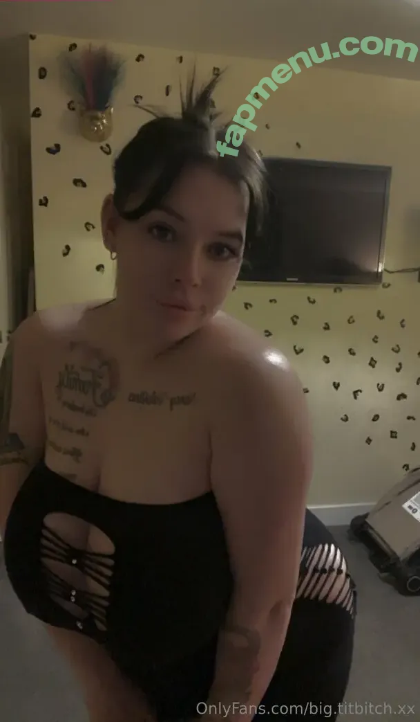 big.titbitch.xx nude photo #0028 (big.titbitch.xx)