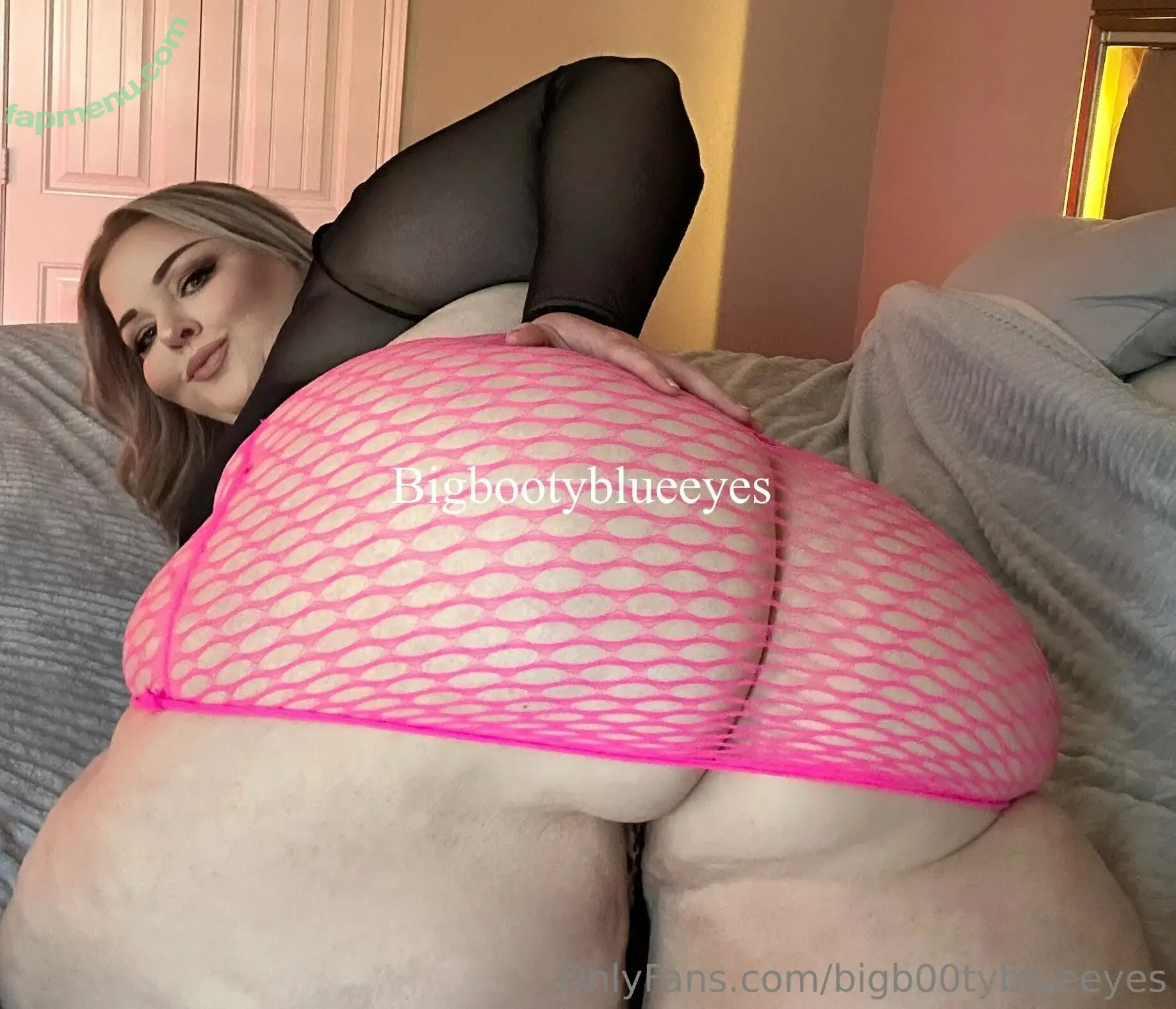 bigb00tyblueeyes nude photo #0088 (bigb00tyblueeyes)