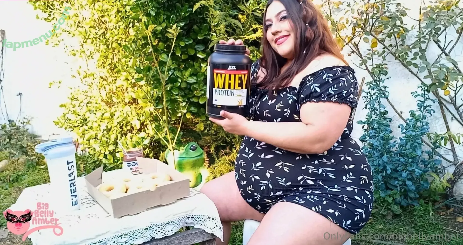 bigbellyamber nude photo #0007 (bigbellyamber)