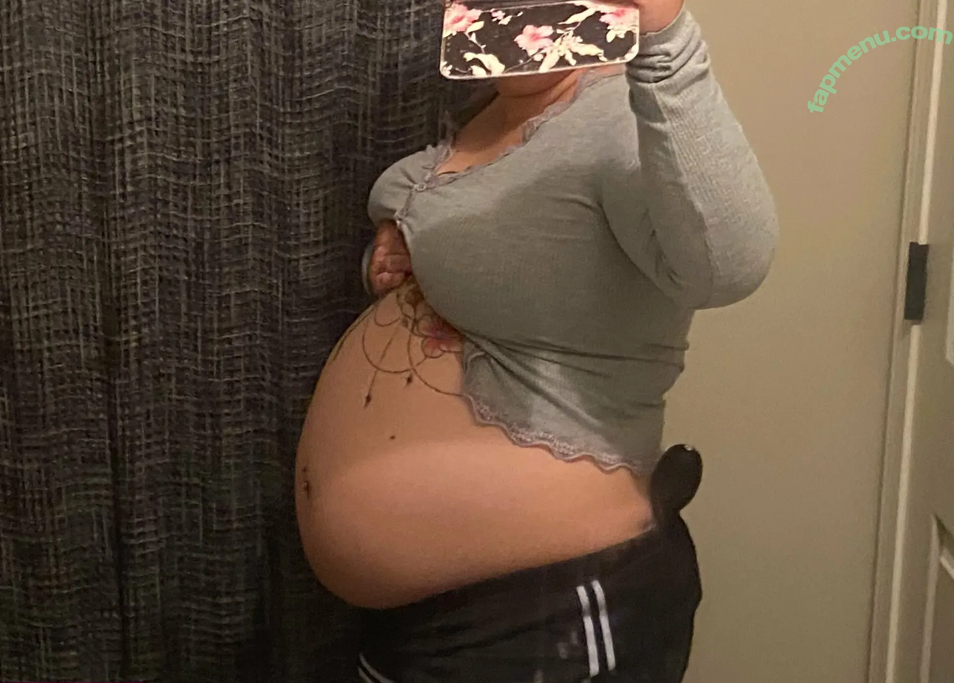 bigbellyburp nude photo #0002 (bigbellyburp)
