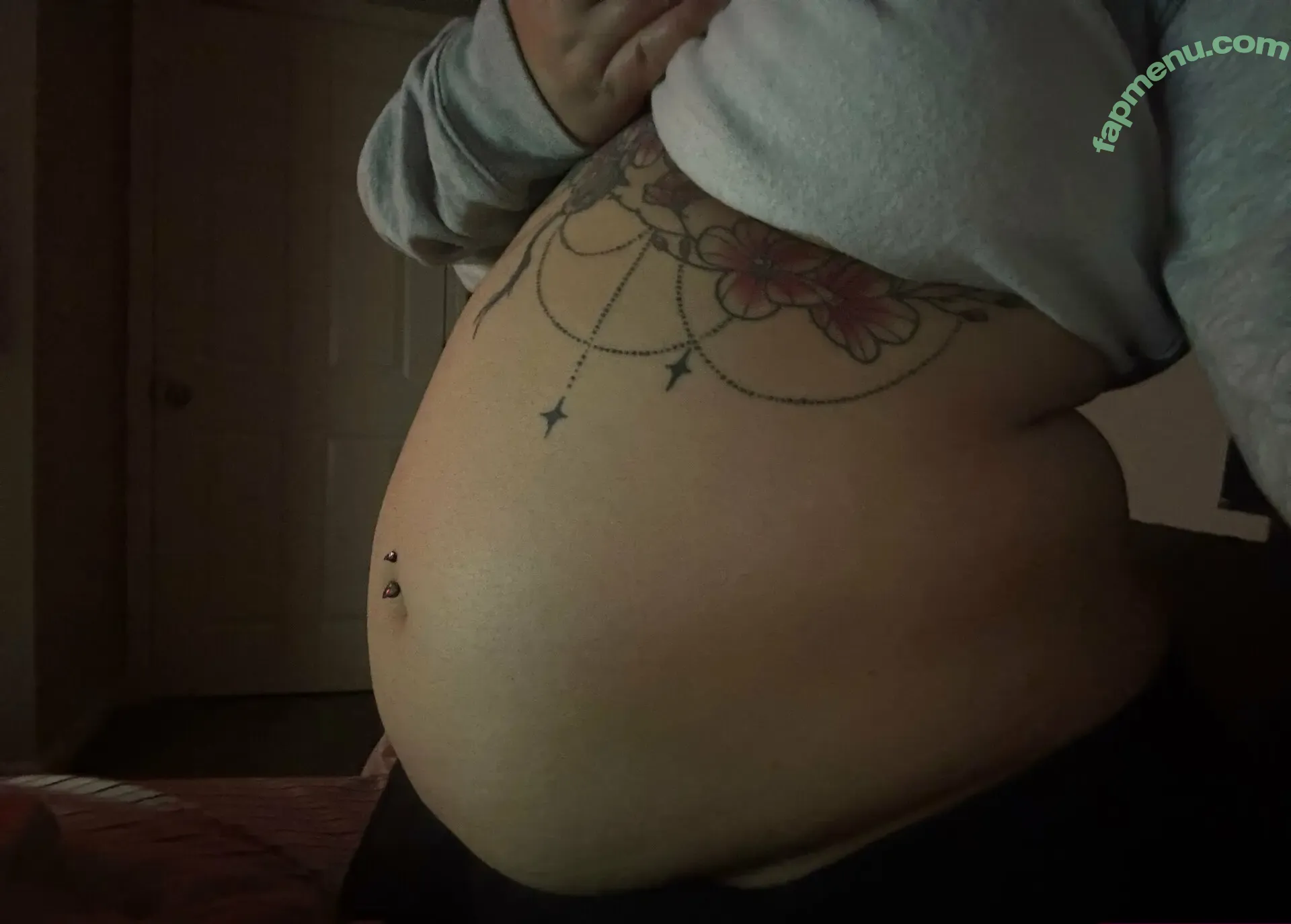 bigbellyburp nude photo #0027 (bigbellyburp)