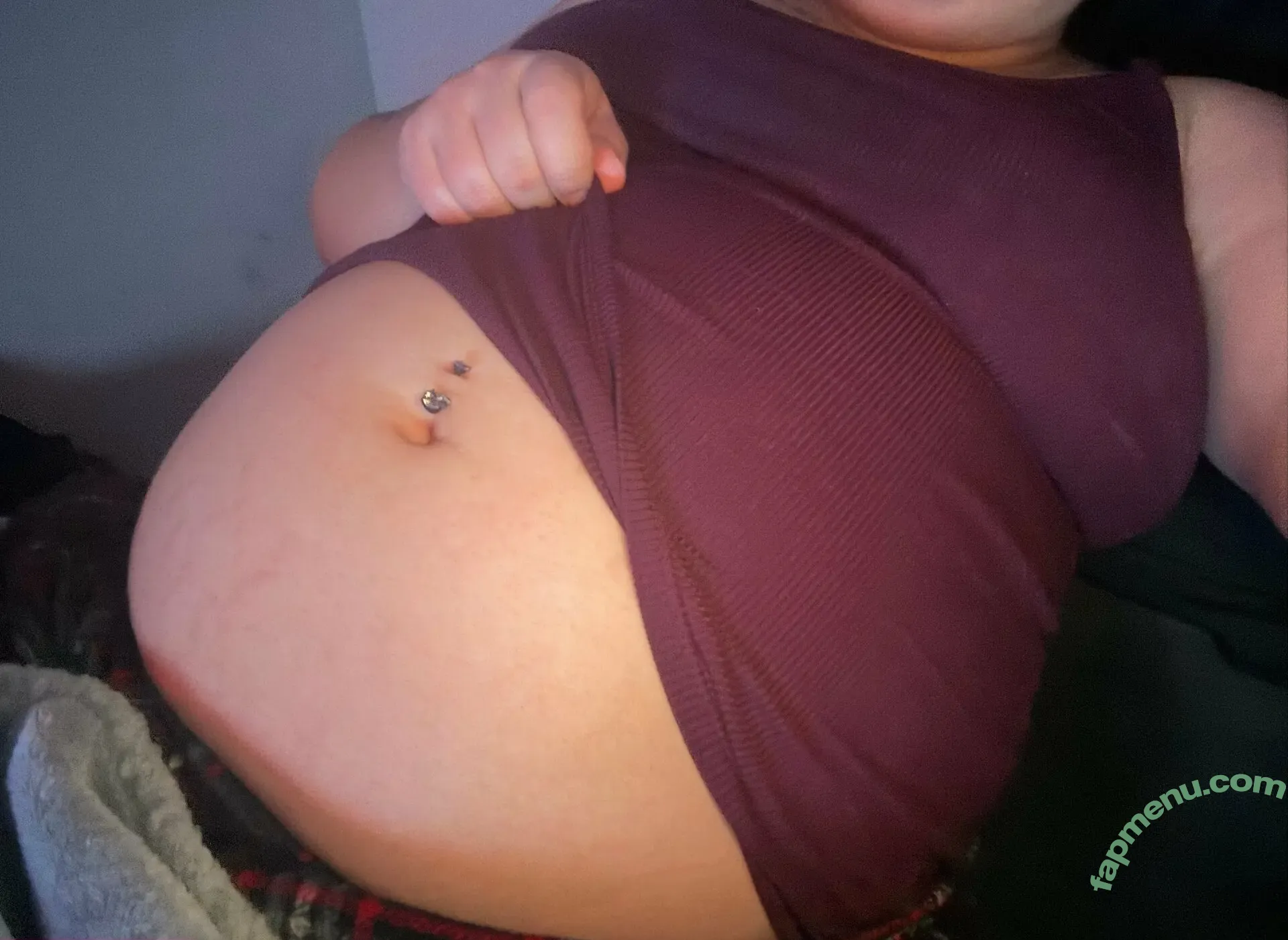 bigbellyburp nude photo #0037 (bigbellyburp)