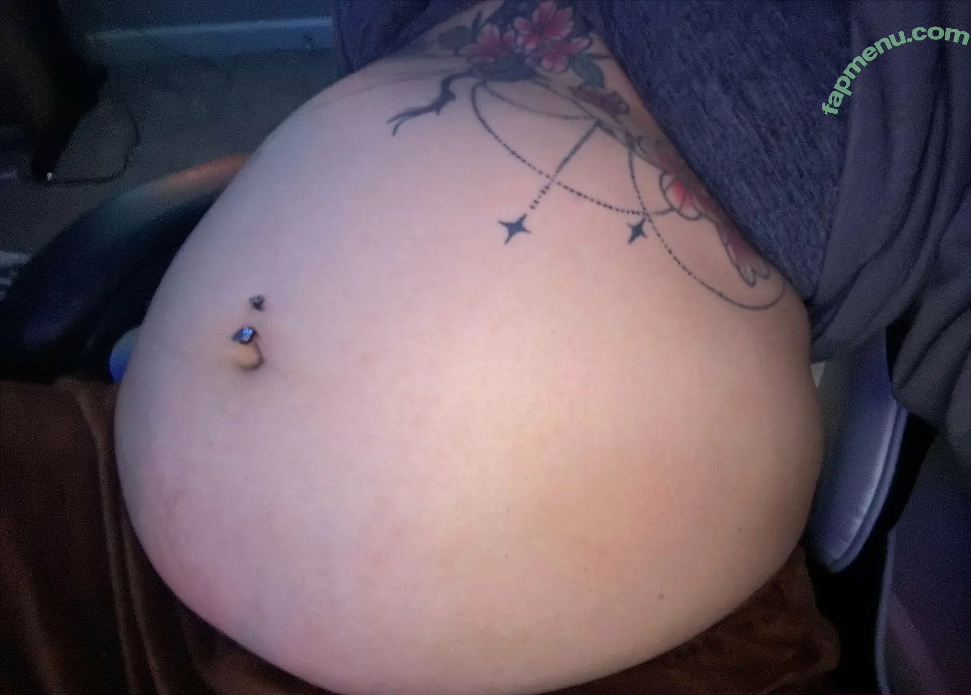 bigbellyburp nude photo #0040 (bigbellyburp)