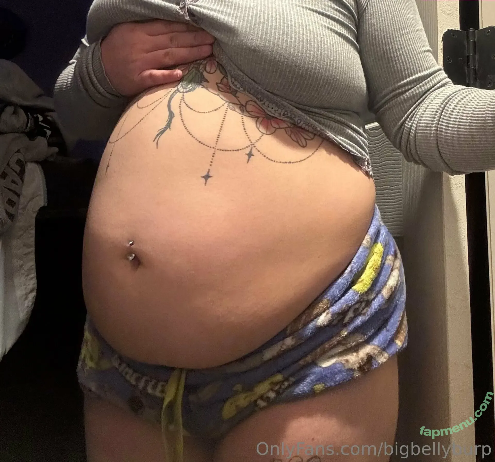 bigbellyburp nude photo #0073 (bigbellyburp)