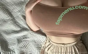 BigBoobsBunny / bigboobsbunnygirl / bigboogerbunny nude photo #0250